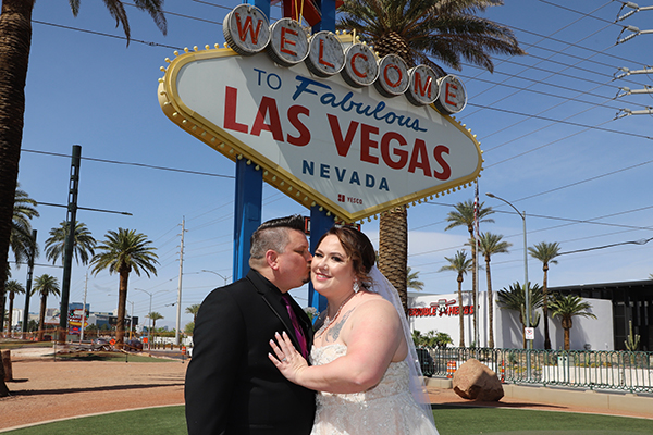 Fabulous Las Vegas SIGN & Photo Shoot